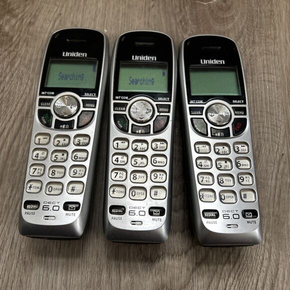 Uniden DECT 6.0 Cordless Phone Set 1580-3 Answering Machine & 2 Single Line READ - Picture 4 of 9